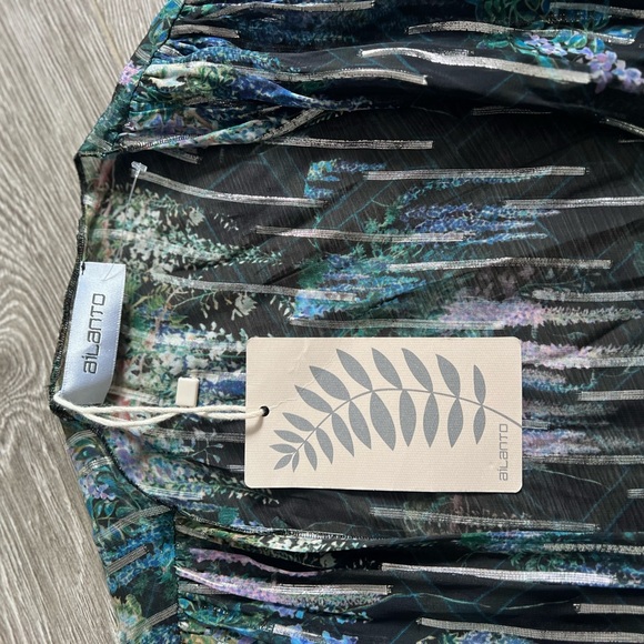 💚🖤𝐍𝐖𝐓 𝐀𝐈𝐋𝐀𝐍𝐓𝐎 2pc Tropical sheer blouse PLUS skirt✵ RARE✵ - Picture 7 of 8